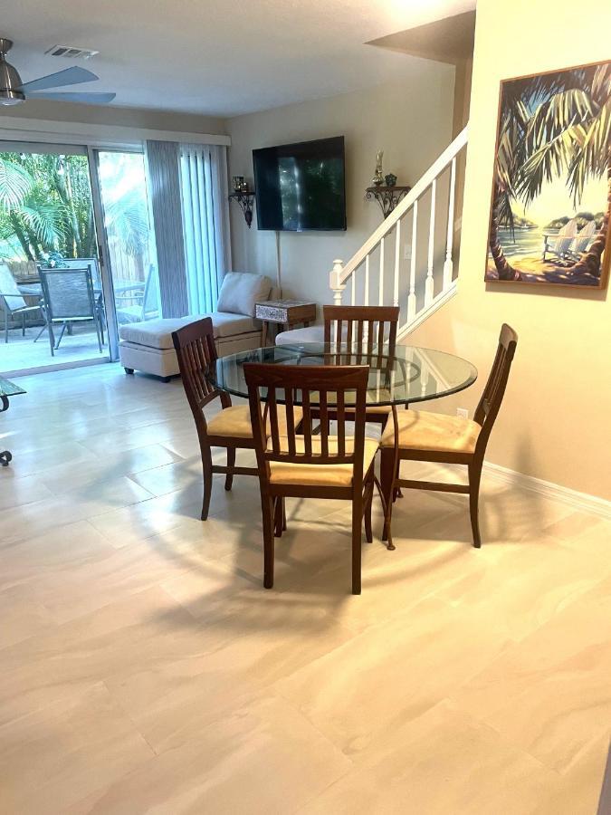 Coastal Townhome In Jupiter 1 Mile To Beach! Bagian luar foto