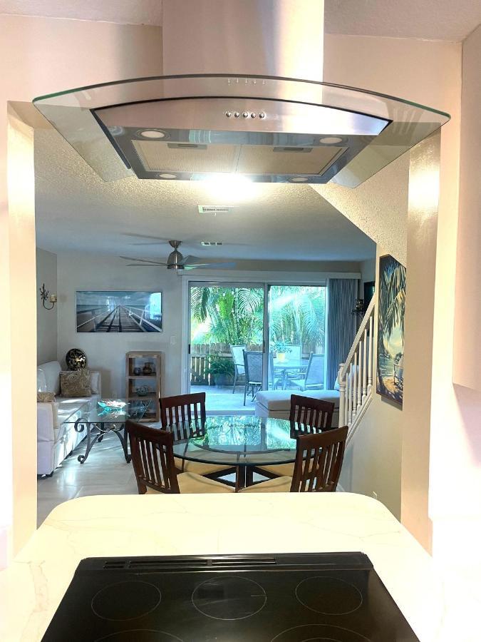 Coastal Townhome In Jupiter 1 Mile To Beach! Bagian luar foto